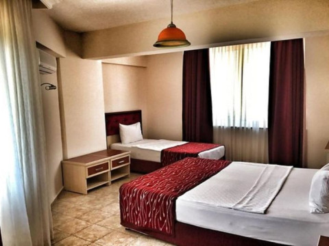 MERIC HOTEL