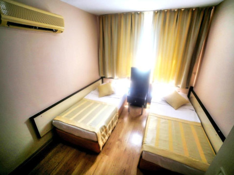 MERIDIA BEACH HOTEL