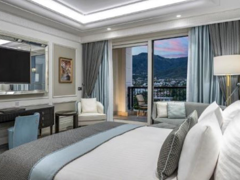 MERIT ROYAL DIAMOND HOTEL  SPA
