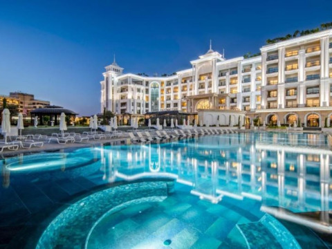 MERIT ROYAL DIAMOND HOTEL  SPA