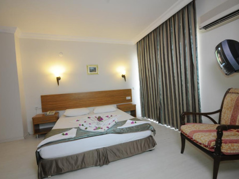 MERT SEASIDE HOTEL