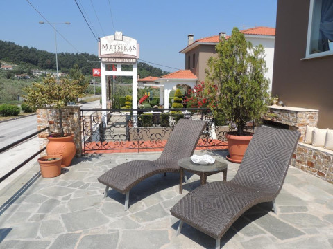 Metsikas Residence