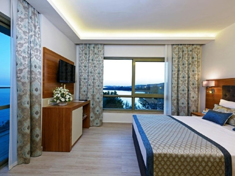 MIAROSA INCEKUM WEST RESORT