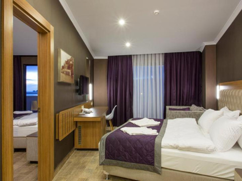 MICHELL HOTEL & SPA
