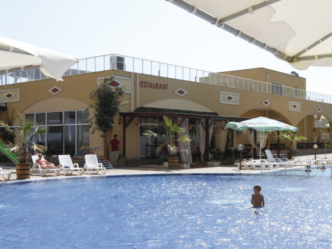 MIDIA FAMILY RESORT