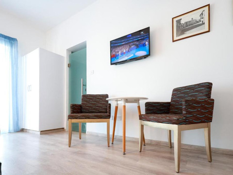Mikes Kanarium Hotel