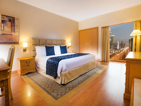 MILLENNIUM PLAZA DOWNTOWN HOTEL