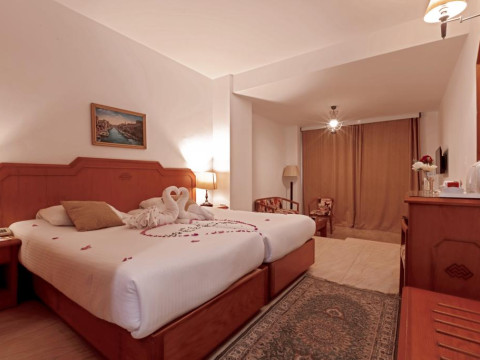 MINA MARK RESORT & SPA