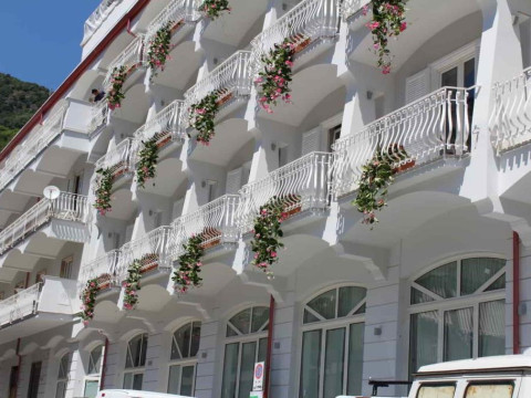Minori Palace