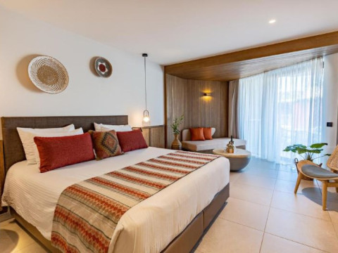 MINOS AMBASSADOR ALL SUITES & SPA 