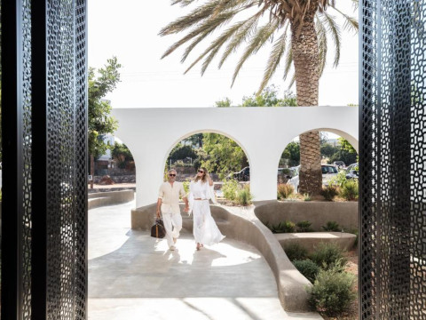 Minos Beach Art Hotel