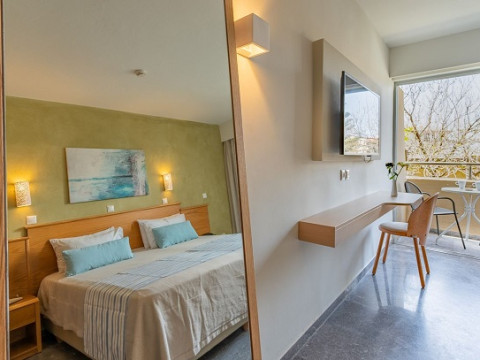MINOS HOTEL