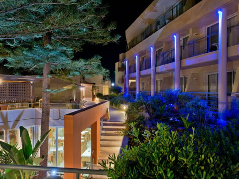 MINOS HOTEL