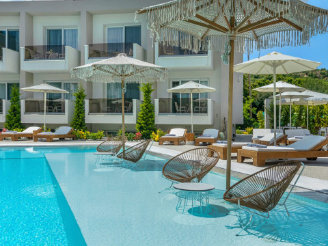 Mirablue Luxury Residences