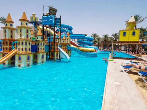 Mirage Bay Resort  Aqua Park****