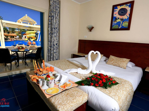MIRAGE BAY RESORT & AQUAPARK