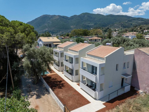 Miralis Apartments