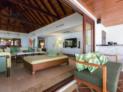 Miskawaan Beachfront Villas