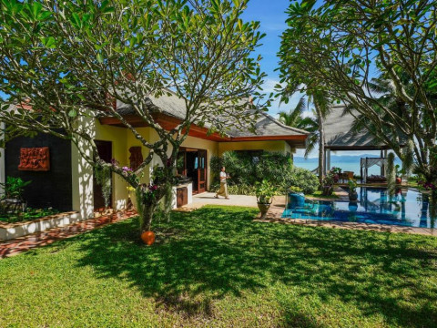 Miskawaan Beachfront Villas