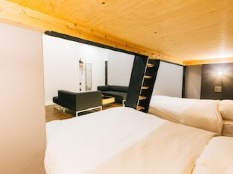 MIZUKA IMAIZUMI II UNMANNED HOTEL
