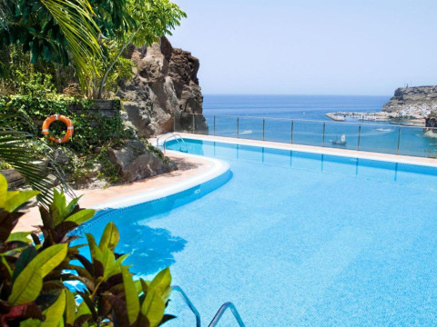 MOGAN PRINCESS & BEACH CLUB