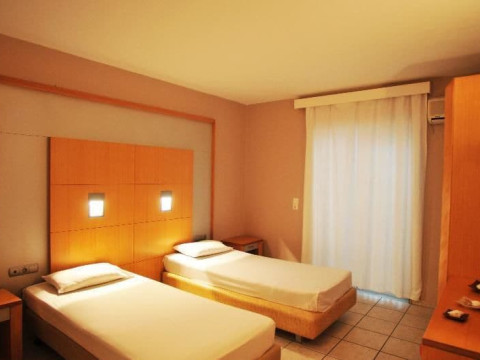 MOJO HOTEL