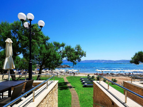 Molos Bay Hotel