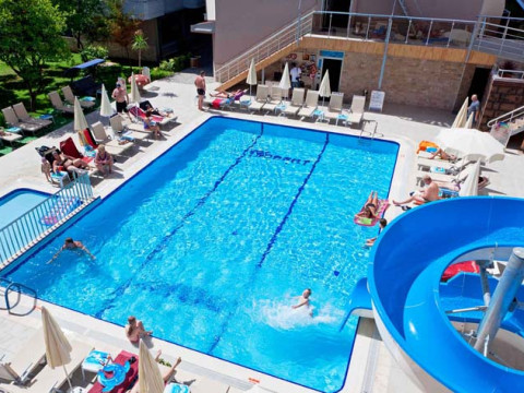 MONART CITY HOTEL