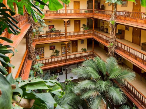 MONOPOL HOTEL