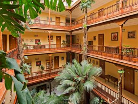 MONOPOL HOTEL