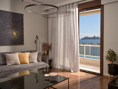 MONOPOLIO WATERFRONT APARTMENT