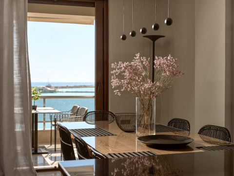 MONOPOLIO WATERFRONT APARTMENT