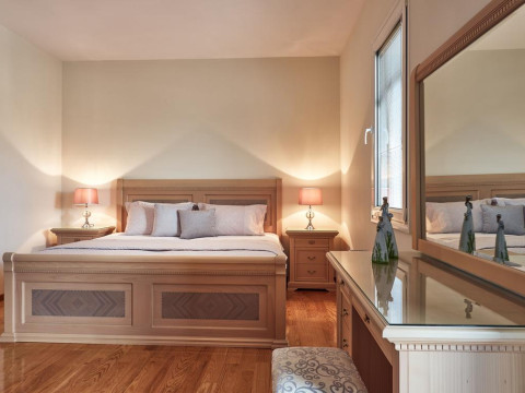 Mont Bleu Luxury Villa