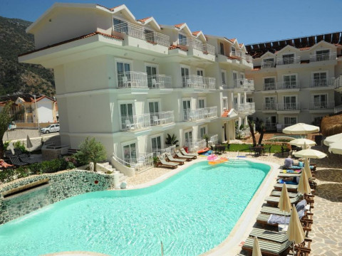 Montebello Deluxe Hotel