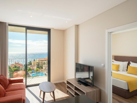 Monumental Plaza by Petit Hotels