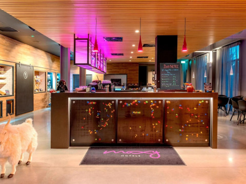 MOXY LONDON EXCEL