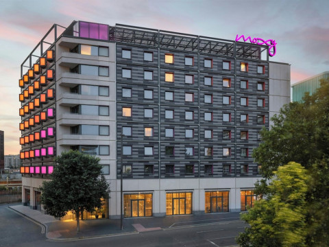MOXY LONDON STRATFORD