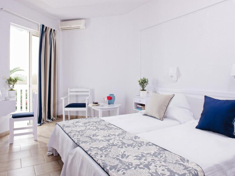 MRS CHRYSSANA BEACH HOTEL 