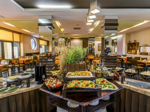 MURITE PARK HOTEL RAZLOG AREA