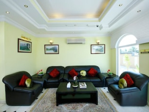 MUSCAT INTERNATIONAL