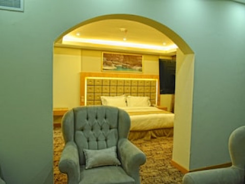 MUSCAT PLAZA HOTEL