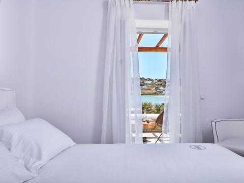 Mykonos Waves