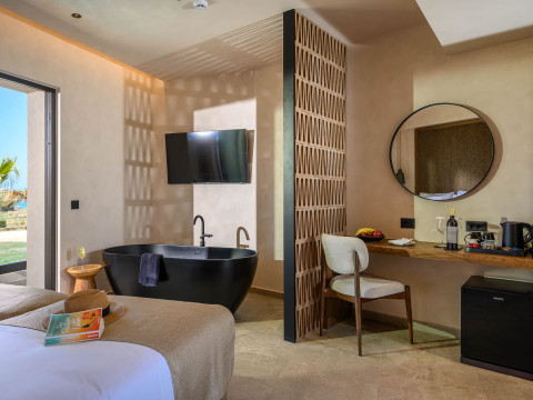 NALU RESORT & SPA HOTEL Adults Only 16+