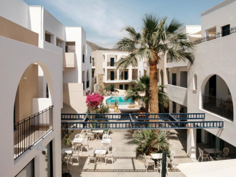 Nami Hotel & Suites