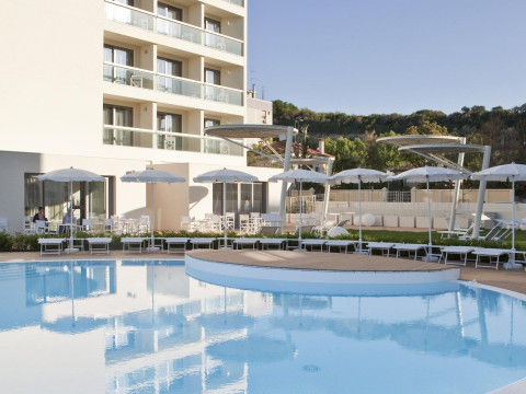 Nautilus Family Hotel