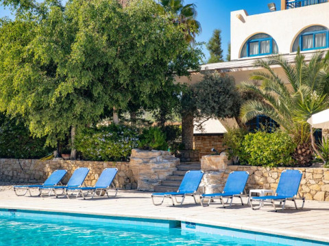 NAVARRIA HOTEL