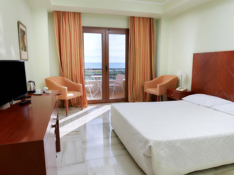 NEFELI HOTEL