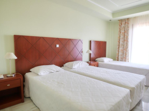 NEFELI HOTEL