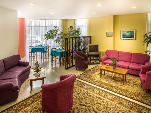 Nefeli Hotel