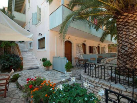 Nefeli Hotel